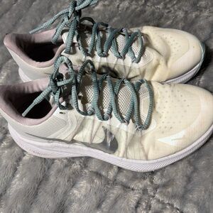 Nike Zoom Winflo 9 Women's Running Shoes DA3056-002 PHANTOM/METALLIC LUSTER